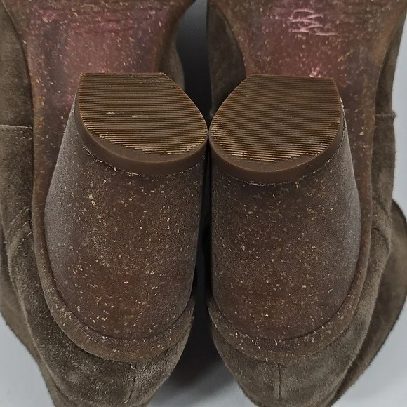 Clarks Artisan Carleta Lyon Mushroom Brown Suede Leather Lace Up Ankle Bootie - Picture 14 of 16